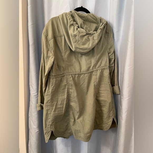 Army Green Trench Coat - Picture 4 of 4